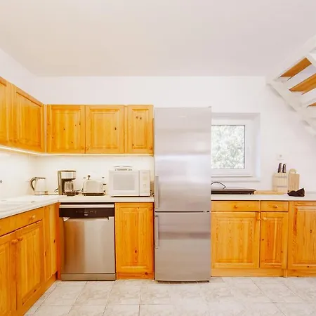 No 44 House Nora فونيارتْسفاشغ